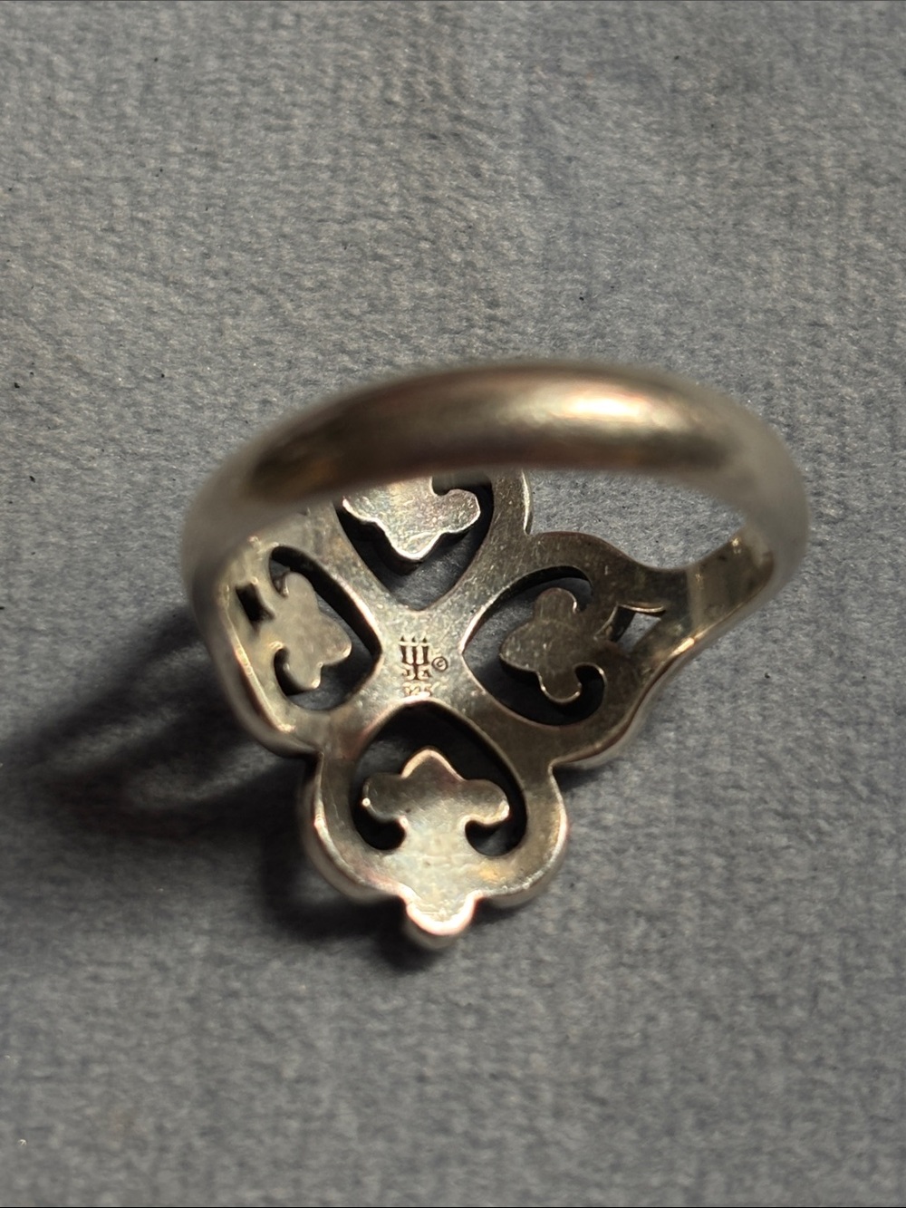 James Avery Adorned Hearts ring 4 scrolled hearts, sterling silver, size 9 - Picture 2 of 3